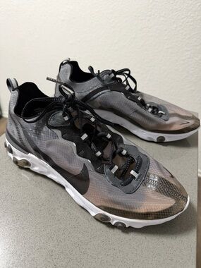 Nike Men’s Grey and Black React-Style Sneakers